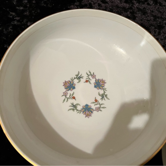 Norwich China Server w/Lid - Picture 4 of 7